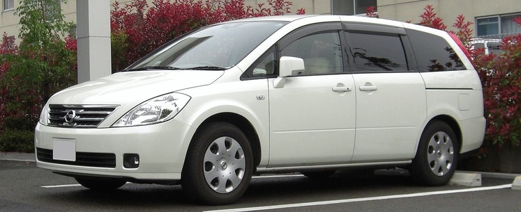Nissan Bassara