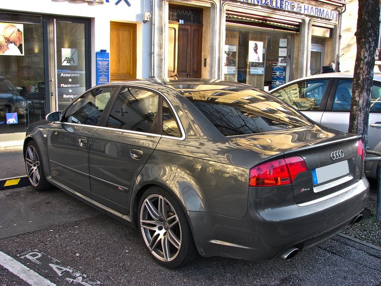 Audi RS 4 (B7)